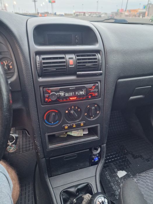 Vând opel asta G1.6 benzina 8V