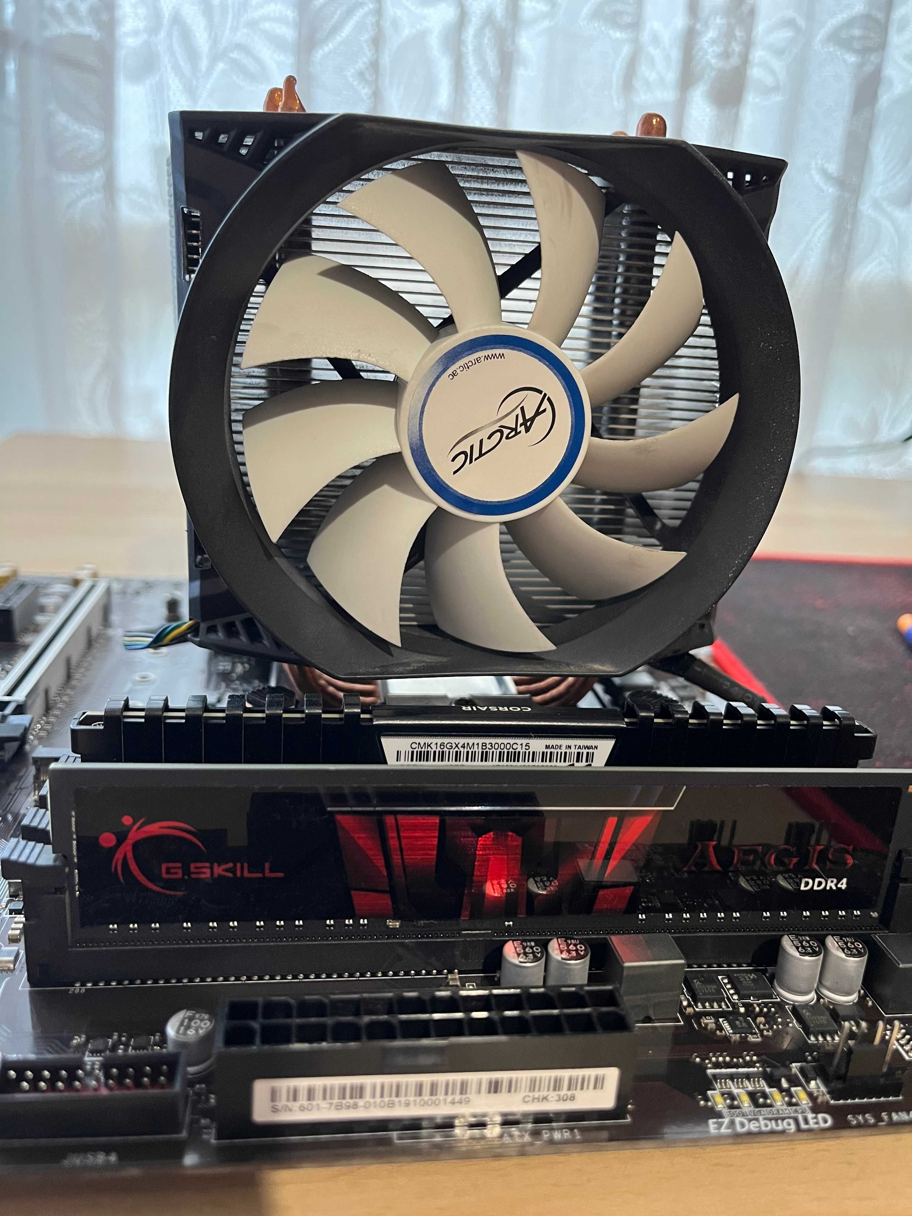 CPU Intel i7 9700KF, Fan, Motherboard MSI z390 A-PRO, RAM 32GB DDR4