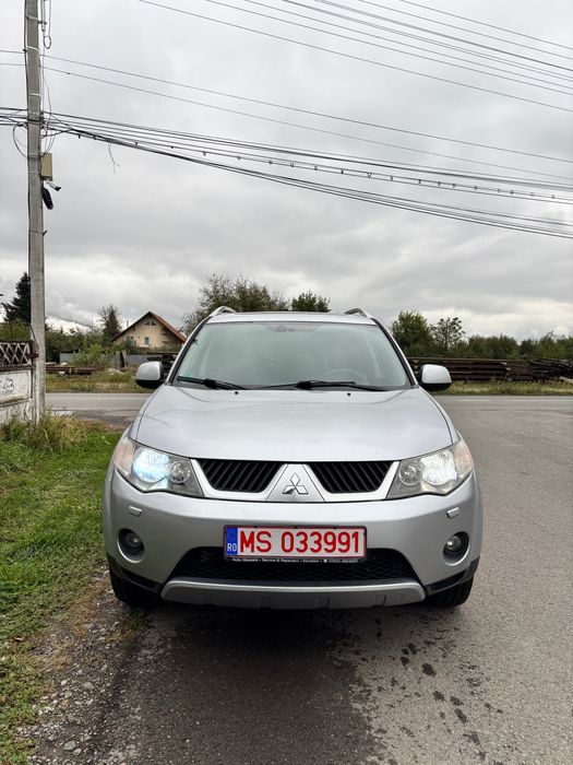 Mitsubishi Outalnder