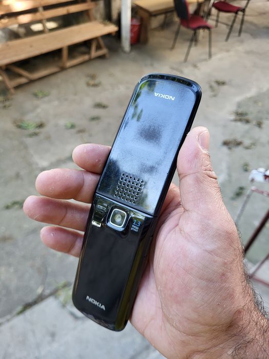 Nokia 2720-a2 Flip