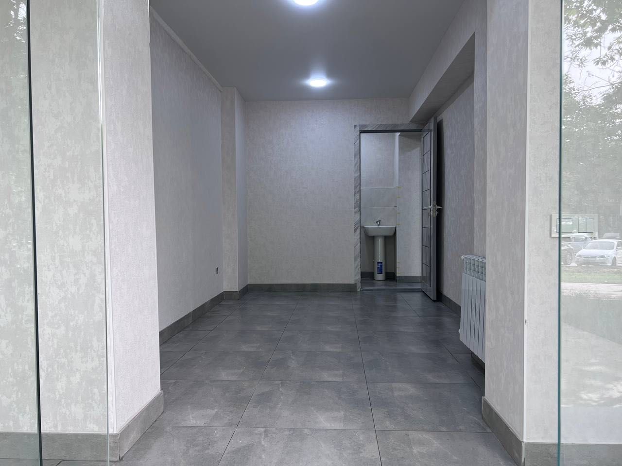 Продается нежилое помещения первая л. Чилонзор 24 Ор напр. легион Своя
