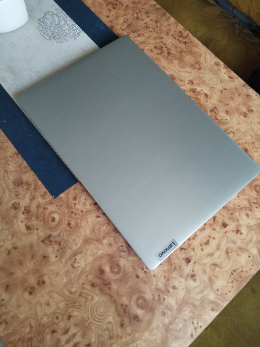 Продам ноутбук Lenovo IdeaPad 3
