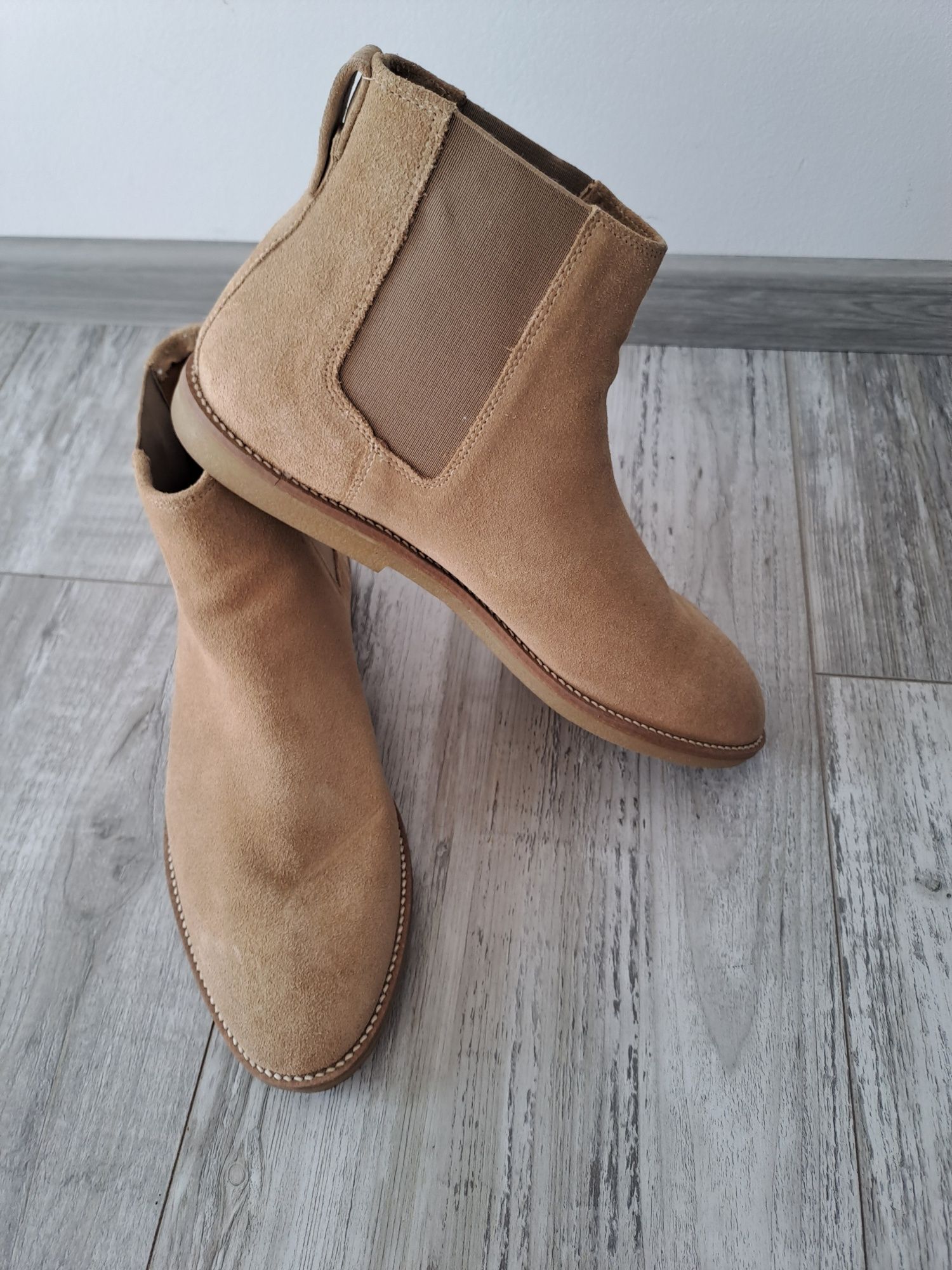Велурени мъжки боти Zara