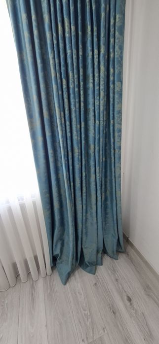 Draperii cu insertii