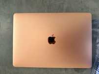 Продам Macbook 2018 Retina 8/255gb