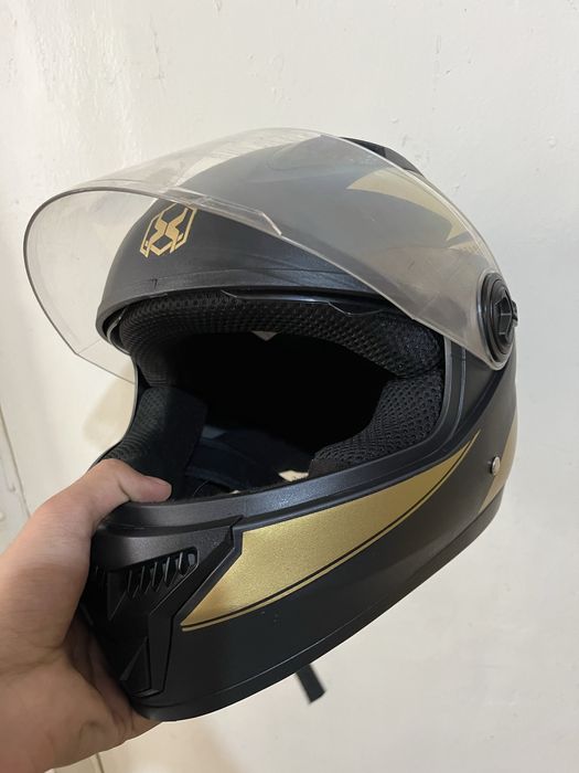 Moto shlem+chexol