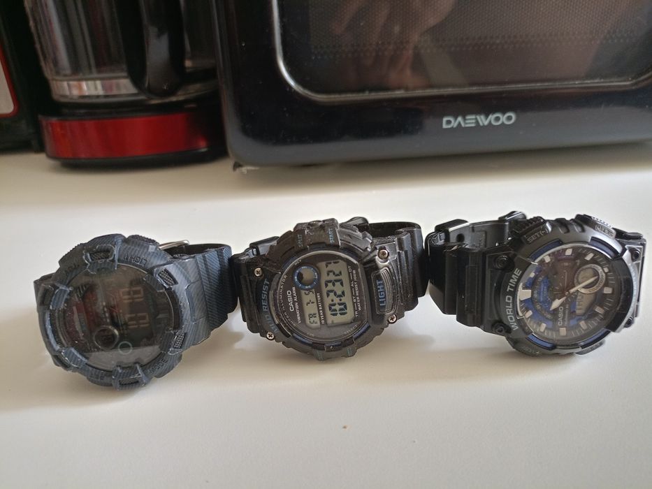 Vând ceasuri Casio,curea silicon,Water Resist,noi , calitate.