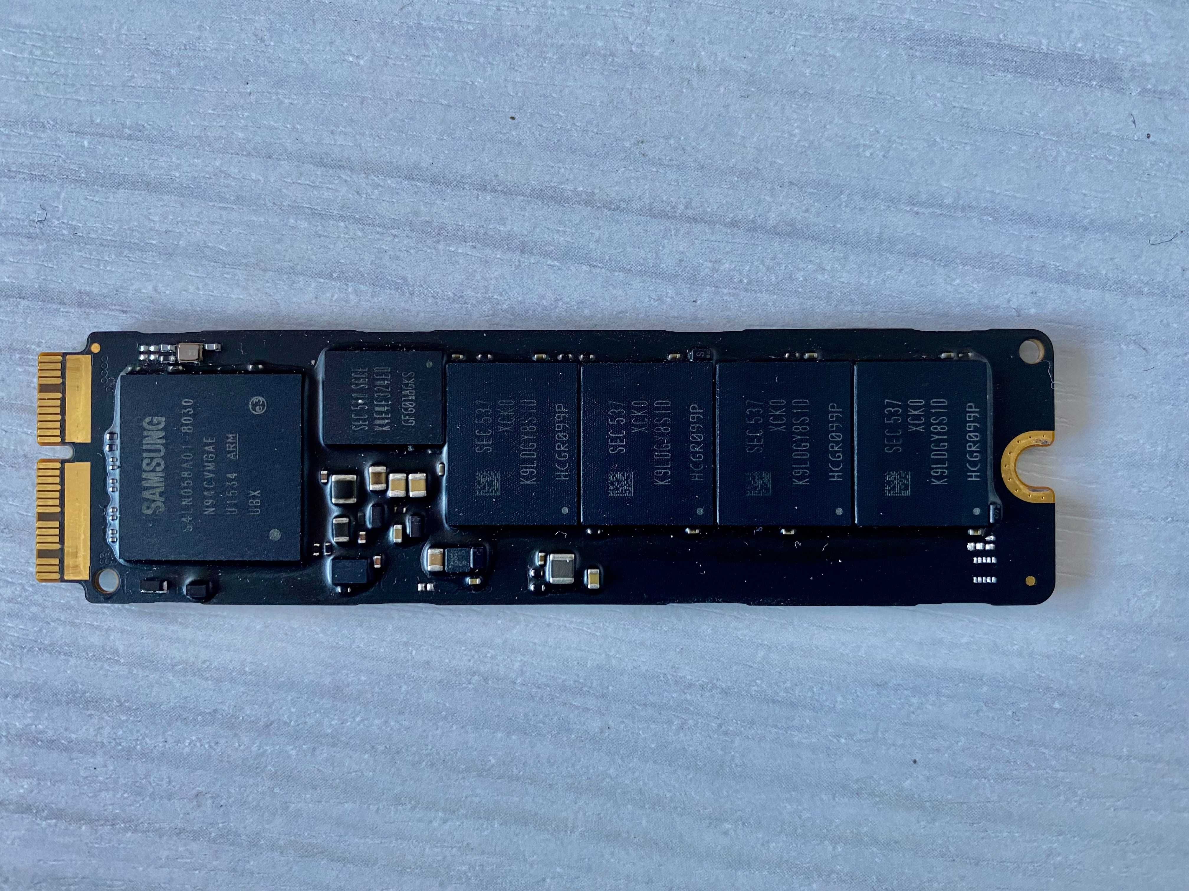 Macbook SSD - PCIe NVMe 128 GB Samsung → Обява 39741960