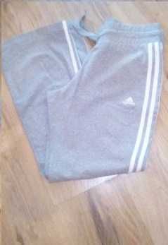 Оригинално долнище Adidas