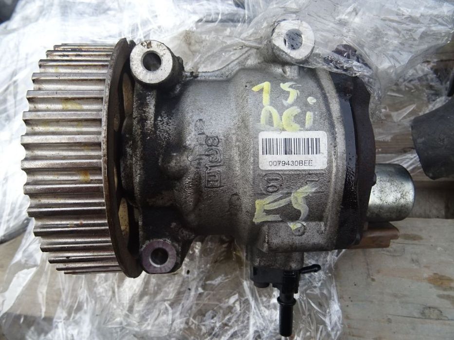 Vand Pompa Injectie Dacia Logan 1.5 DCI K9K Euro5 din 2010 cod: 28237290