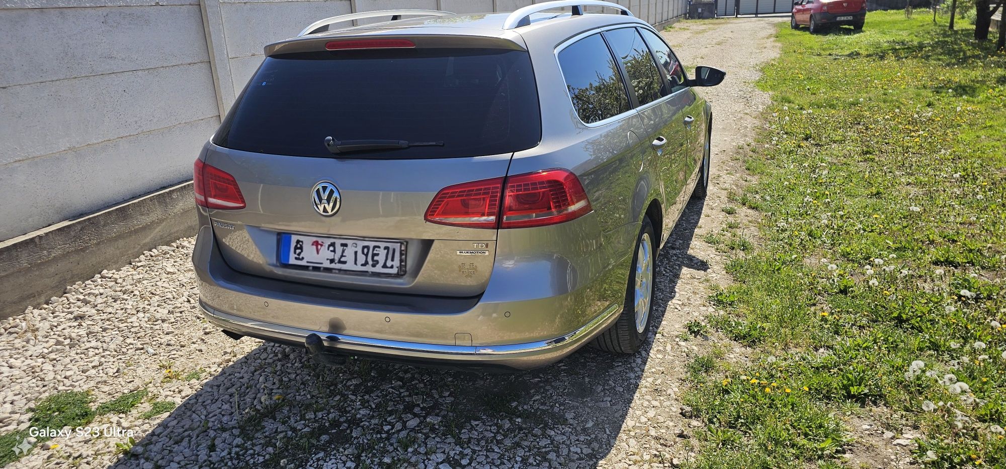 Vând Volkswagen PASSAT B7 2012