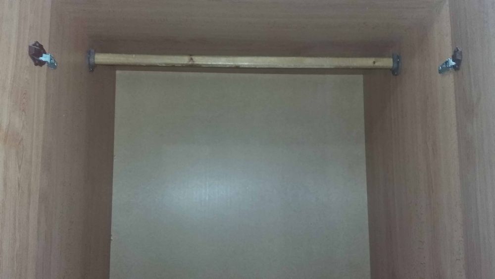 Продам трёхстворчатый шкаф Фабричный.