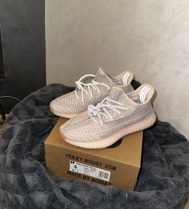 Adidas Yeezy Boost 350 V2 Synth