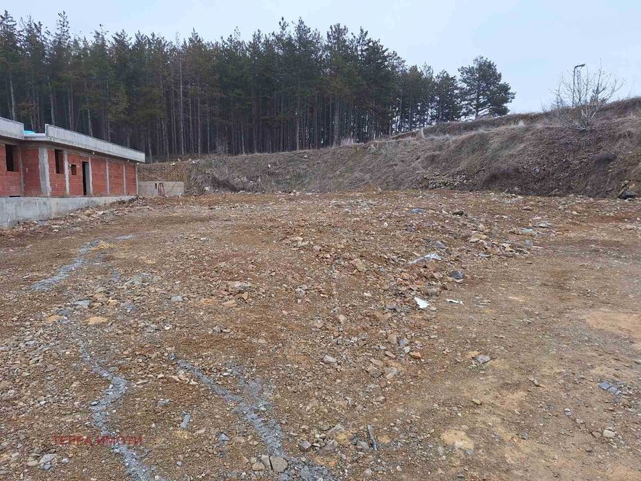 Парцел за едно фамилна къща в близост до Тракийския университет