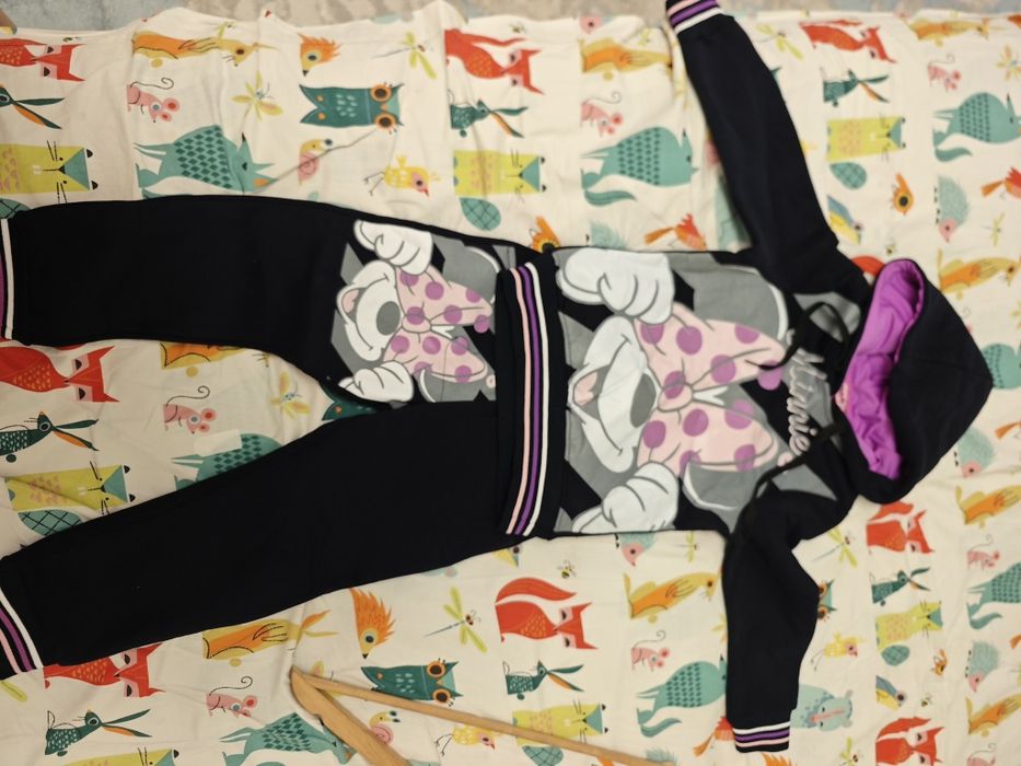 Продам тёплый костюм с Микки Маусом на 3–4 года (размер 92)