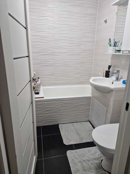 Persoana fizica APARTAMENT DE Vanzare
