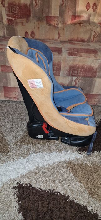 Vând scaun mașină copil Bertoni