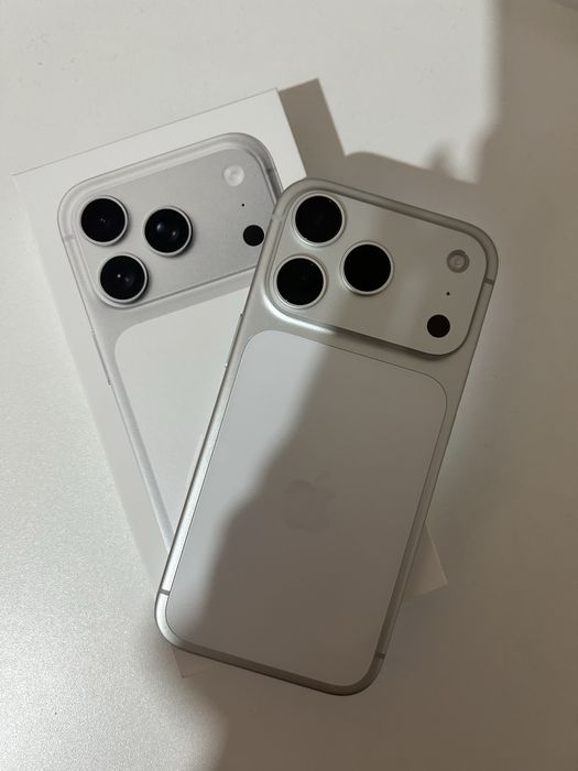 Продам айфон 17 про 256 гб