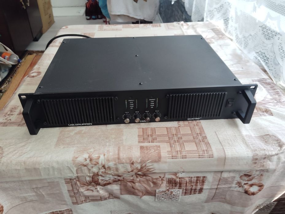 Amplificator audio profesional lab gruppen fp 2400 cu patru canale