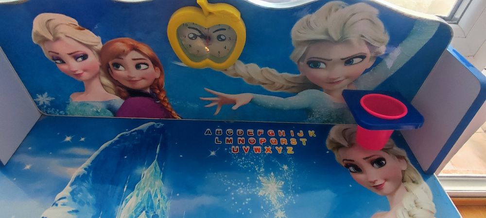 Детска масичка със столче "Леденото кралство"
