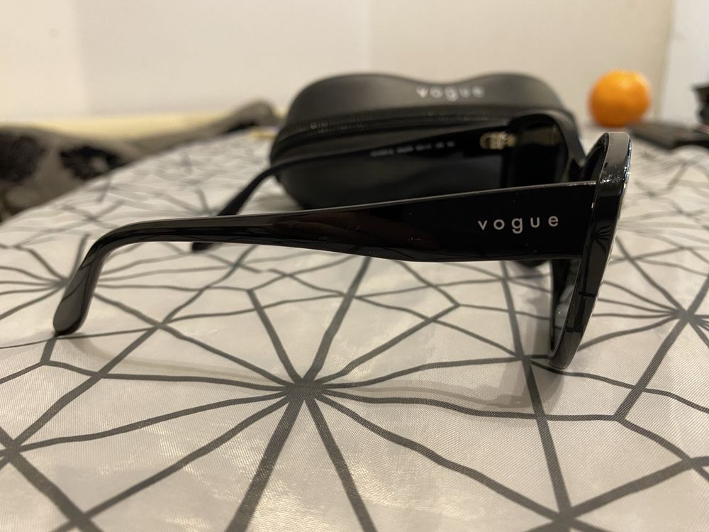 Дамски слънчеви очила VOGUE VO5457S - W44/87