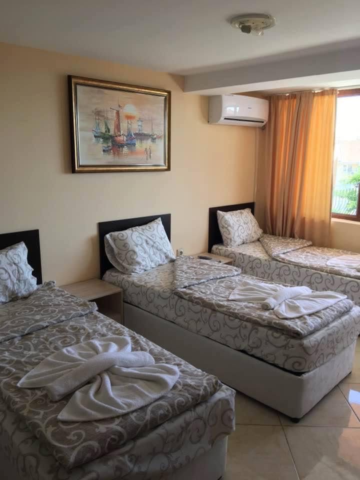 Продава се Хотел в Бургас, Славейков - 330 кв.м за 696 €/кв.м - Снимка #6