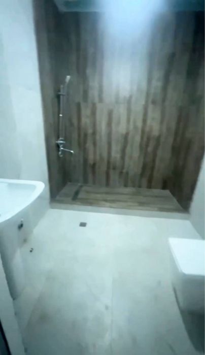 Uchaska xovli sotiladi Nazarbekda 2 sotix 6 xonali 80 % bitkan uy