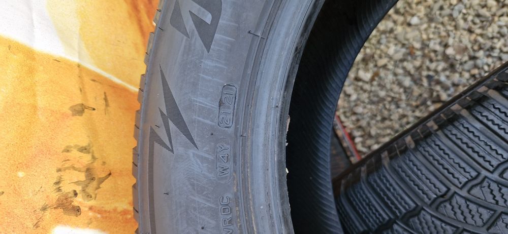 2 Anvelope Bridgestone 235 60 R18 M+S . Dot 2021