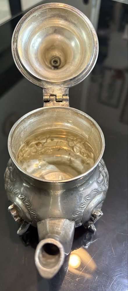 Старинен чайник от близкия изток