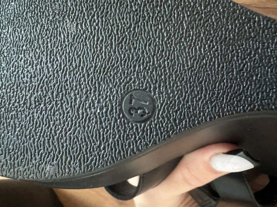 Дамски сандали от естествена кожа