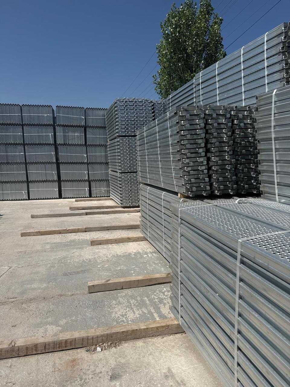 Рамково фасадно скеле