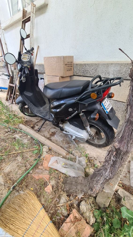 Китайски скутер Генерик b1 50кубика