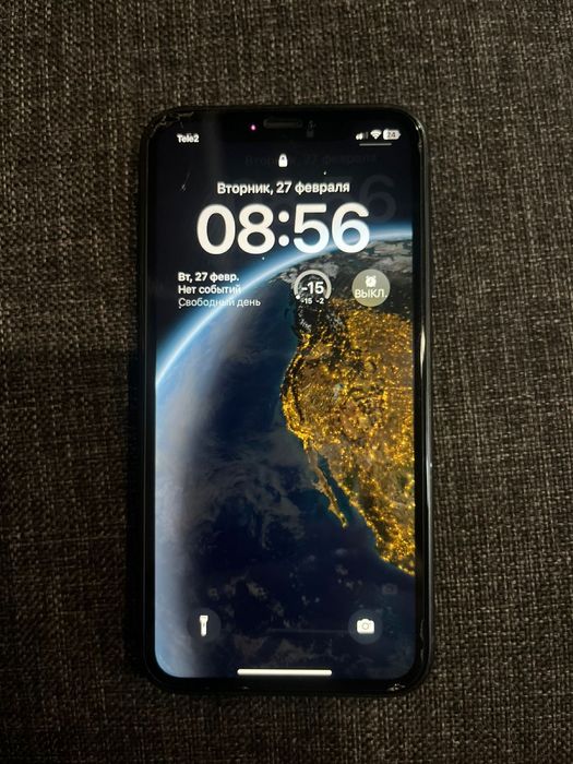 Продам iPhone XR