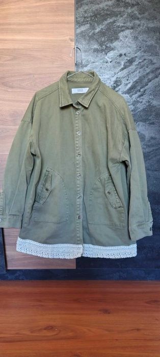 Дамско дънково яке с дантела на Zara