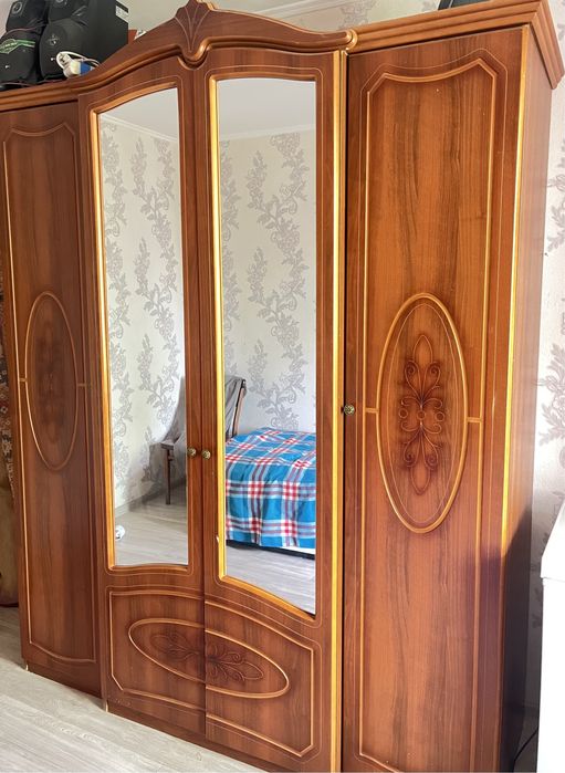 Шифоньер продается