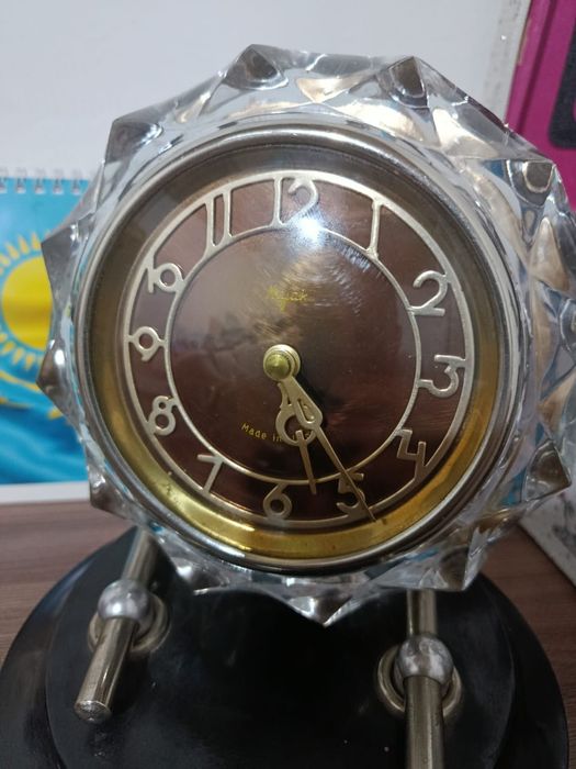 Срочно часы Маяк настольные СССР 1964 г. р.