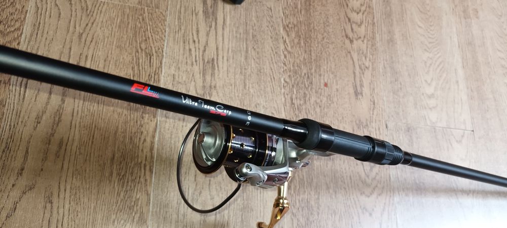 SET 4 Lansete FL Ultra Team 3.60m 3.75lbs 2seg + 4 Mulinete WIND BLADE