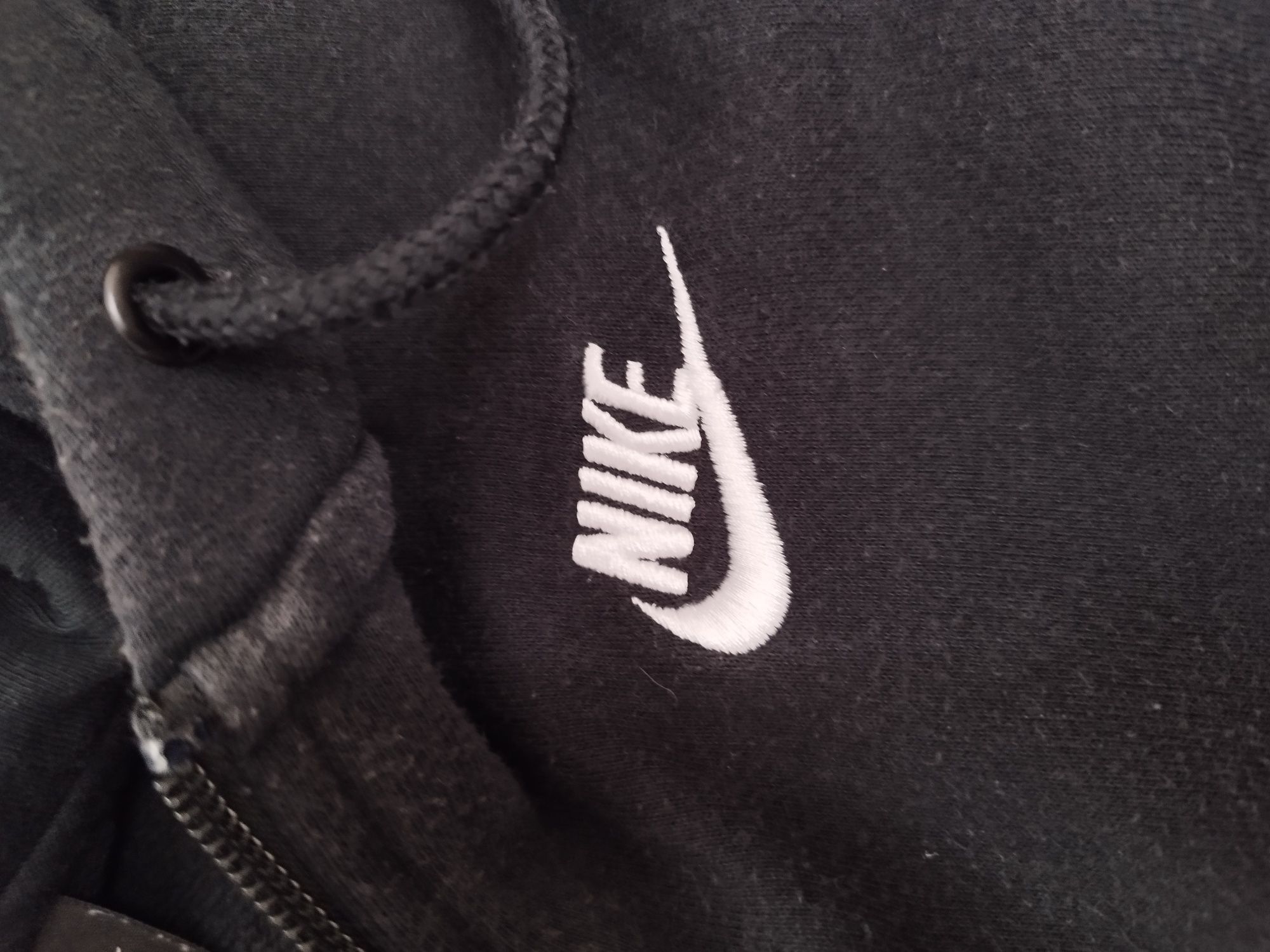 Bluzon Nike mărimea L ( oversize)