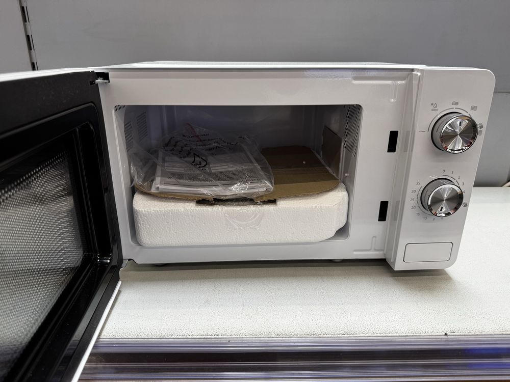 Vand cuptor cu microunde Gorenje 20L/800W