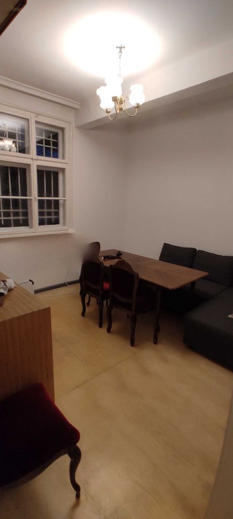 Дава се под наем Тристаен апартамент в София, Център - 49 кв.м за 400 € - Снимка #1