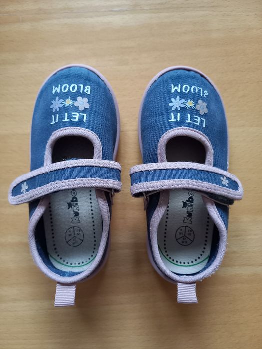 Обувки #23 и дрешки размер 98