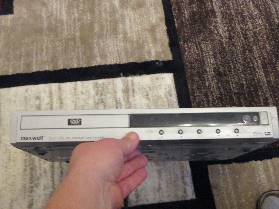 DVD player Maxell cu telecomandă - Impecabil