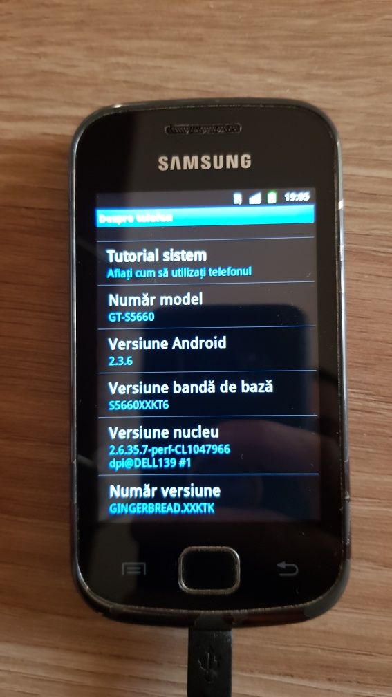 Vand telefoane Samsung S8, J6+, Gio, Sony Ericsson k610, Motorola