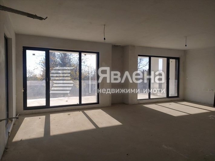 Продава се Къща в Варна, Виница - 340 кв.м за 1289 €/кв.м - Снимка #6