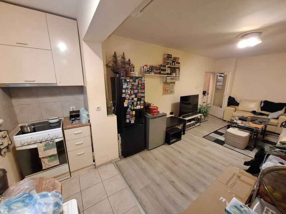 Продава се Едностаен апартамент в София, Фондови жилища - 44 кв.м за 2432 €/кв.м - Снимка #2