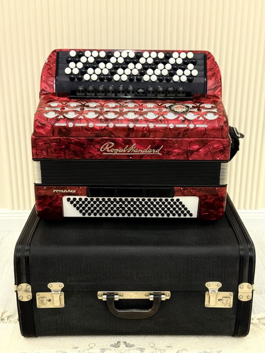 Баян Royal Standard