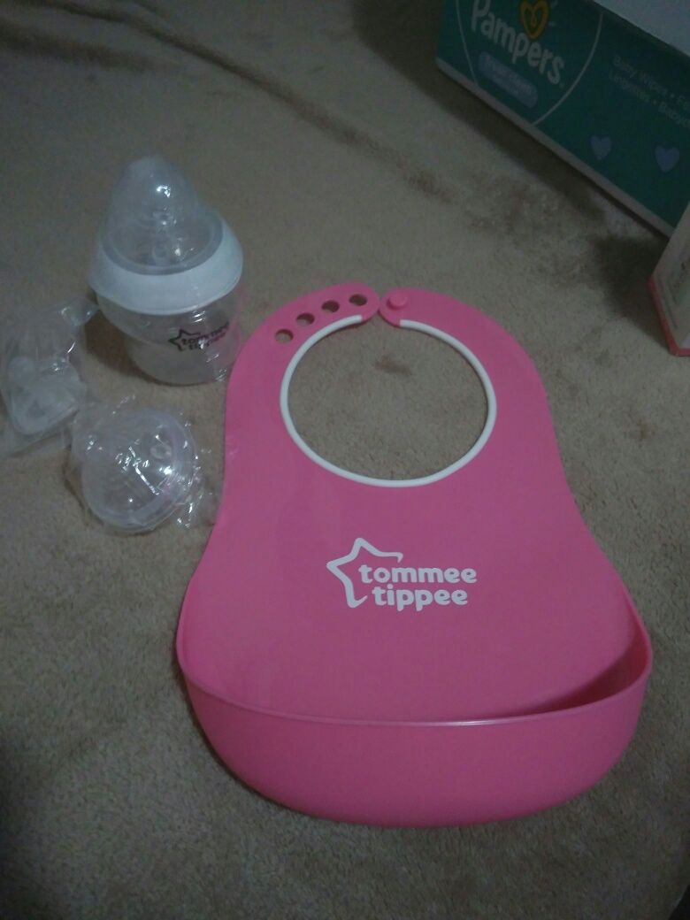 Лигавник,шише и залъгалка на tommee tippee