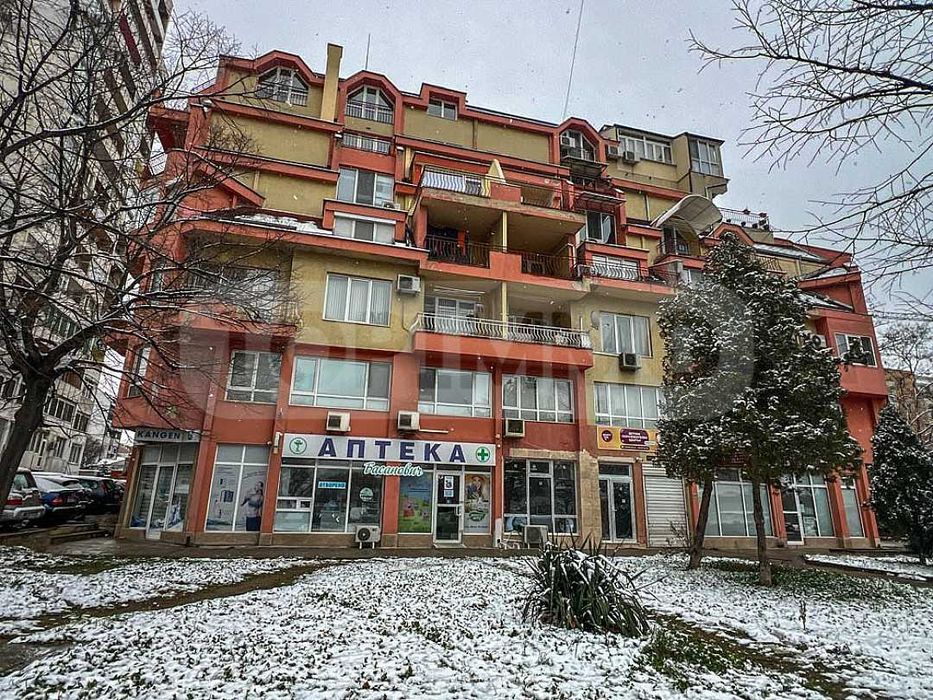 Продава се Двустаен апартамент в Варна, Център - 76 кв.м за 2039 €/кв.м - Снимка #16