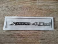 сребрист надпис BMW Xdrive 40d