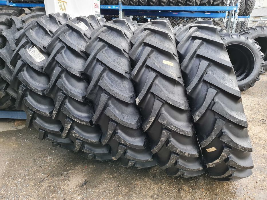 Cauciucuri noi 13.6-38 GRI 8PR anvelope tractor U650 sau INTERNATIONAL